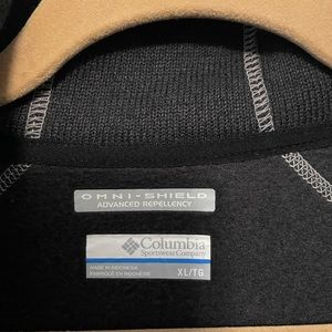 Columbia Jacket with OmniShield Women’s Size XL - Like New